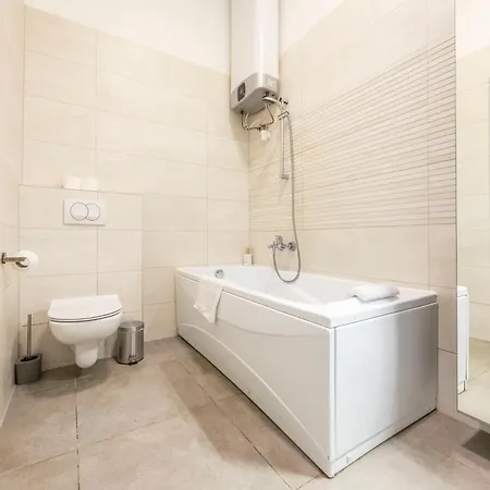 Apartment Exclusive & Cozy Central In The Heart Of
